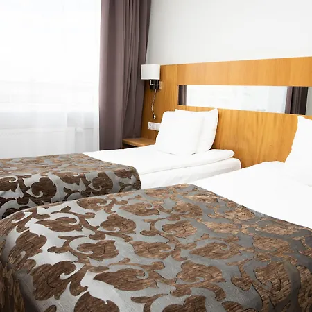 Paernu Hotel מלון 4*